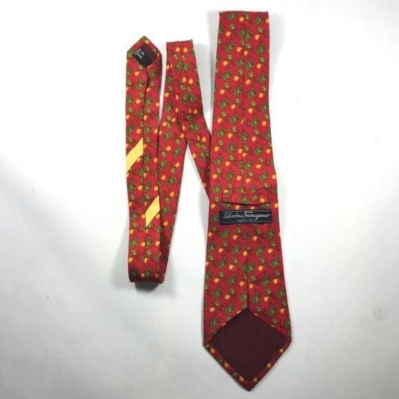 Salvatore Ferragamo Tie Red Green Rabbits 3-3/4" Wide 58" Length - Picture 4 of 9